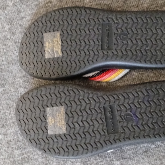Bluefin Flipflops 7 - Picture 4 of 4